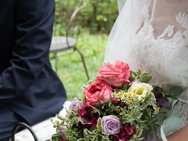 Il matrimonio di Yuriko e Manuel a Castel San Pietro Terme, Bologna 35