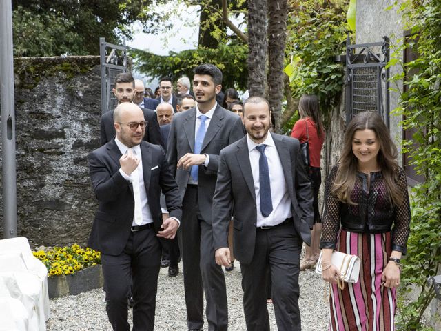 Il matrimonio di Daniele e Stefania a Laveno-Mombello, Varese 26