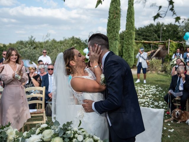 Il matrimonio di Luca e Valentina a Carmignano, Prato 34