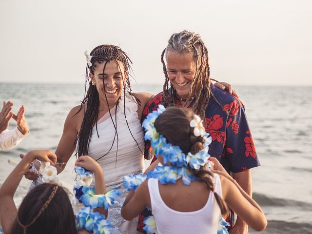 Il matrimonio di Massimiliano e Sara a Viareggio, Lucca 5