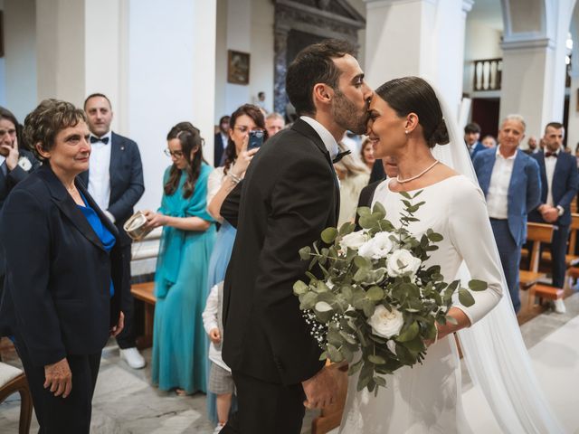 Il matrimonio di Guido e Rossella a Vinchiaturo, Campobasso 22