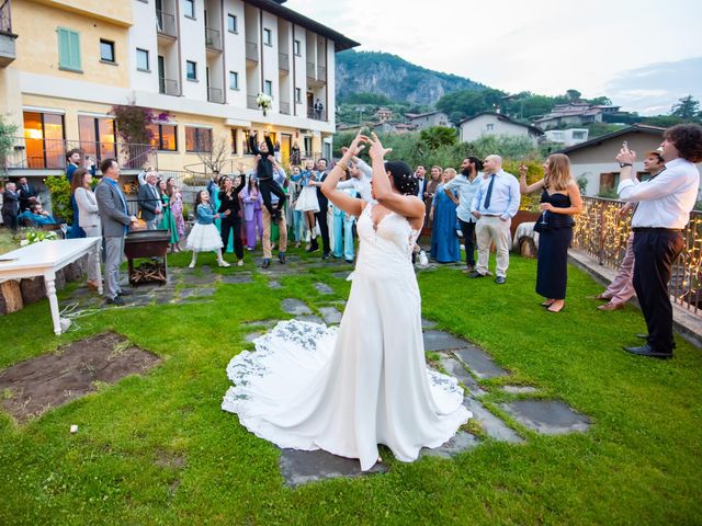 Il matrimonio di Arnel e Patrizia a Riva di Solto, Bergamo 7