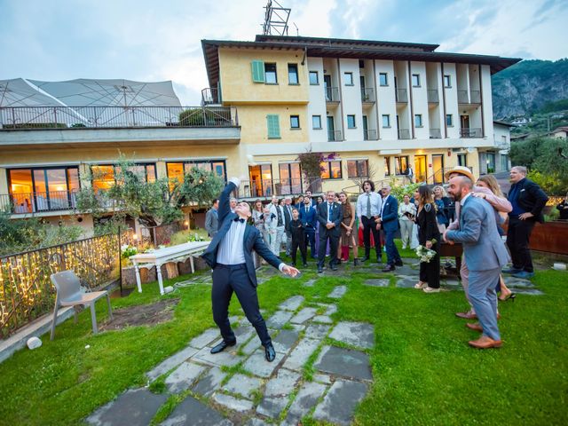 Il matrimonio di Arnel e Patrizia a Riva di Solto, Bergamo 8