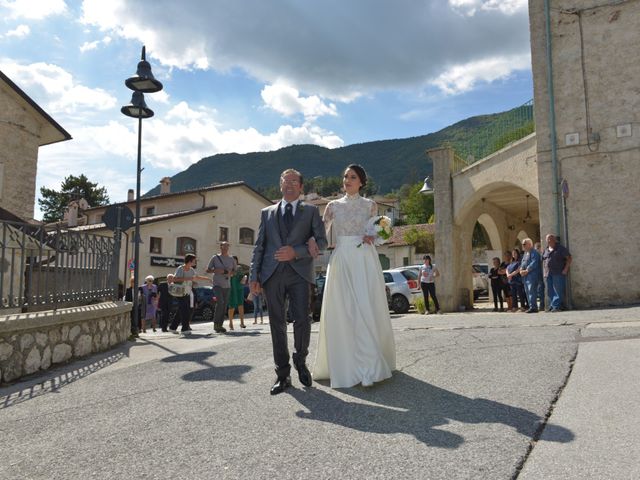 Il matrimonio di Fabio e Elena a Villetta Barrea, L&apos;Aquila 23