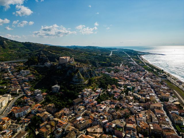 Il matrimonio di Viviana e Roberto a Roccella Ionica, Reggio Calabria 3