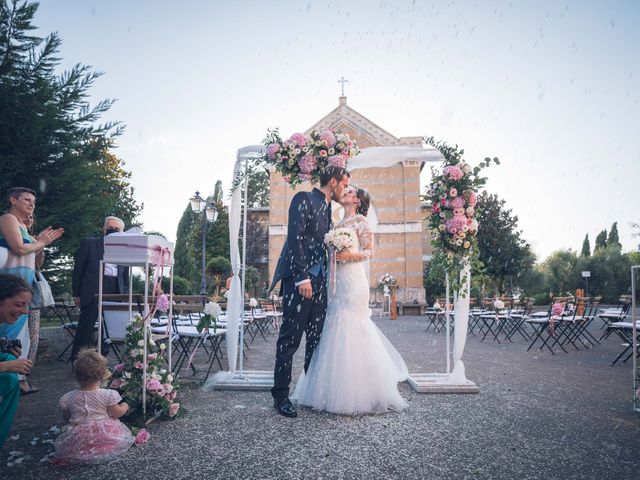 Il matrimonio di Laura e Giovanni a Pitigliano, Grosseto 18