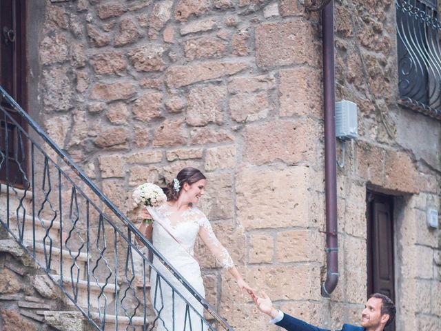 Il matrimonio di Laura e Giovanni a Pitigliano, Grosseto 23