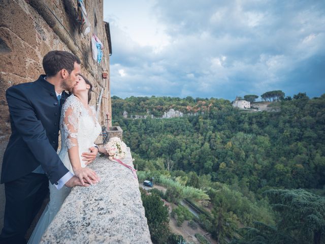 Il matrimonio di Laura e Giovanni a Pitigliano, Grosseto 25