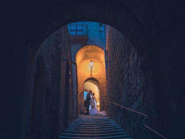 Il matrimonio di Laura e Giovanni a Pitigliano, Grosseto 26