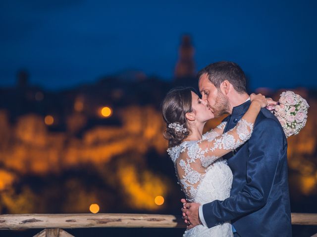 Il matrimonio di Laura e Giovanni a Pitigliano, Grosseto 29