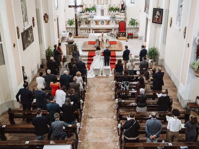 Il matrimonio di Adriano e Roberta a Roverè della Luna, Trento 14