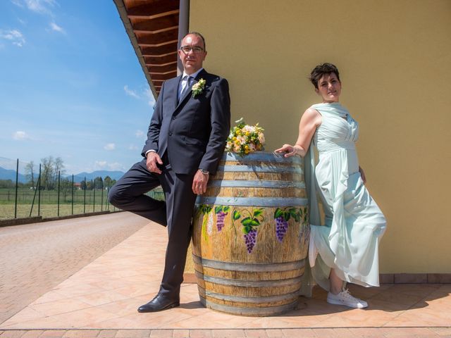 Il matrimonio di Roberto e Chiara a Binago, Como 23