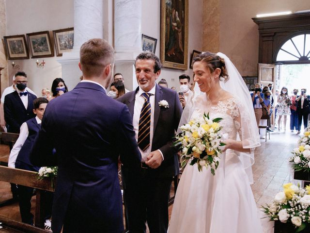 Il matrimonio di Andrea e Serena a Erba, Como 28
