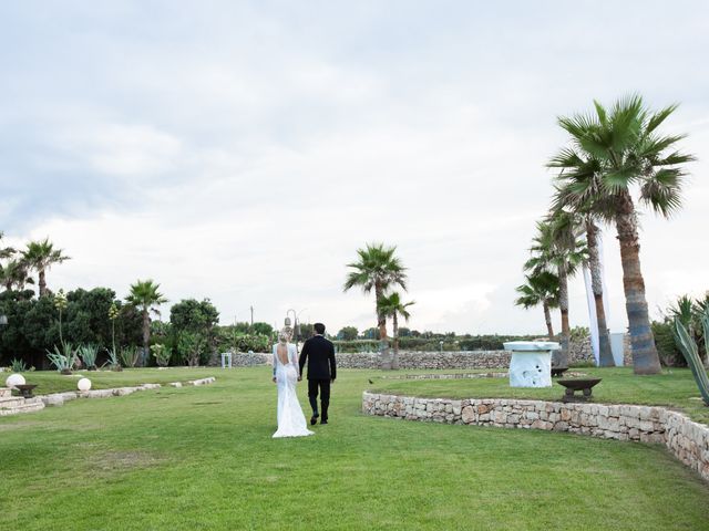 Il matrimonio di Giuseppe e Isabel a Polignano a Mare, Bari 29