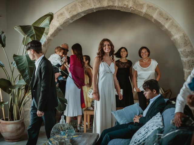 Il matrimonio di Benedetta e Dennis a Lecce, Lecce 23