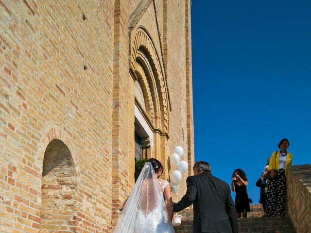 Il matrimonio di Fabio e Monica a Offida, Ascoli Piceno 24