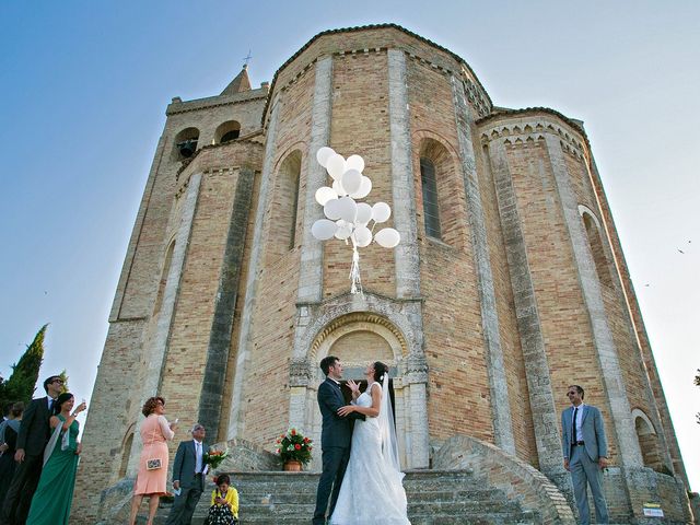 Il matrimonio di Fabio e Monica a Offida, Ascoli Piceno 37