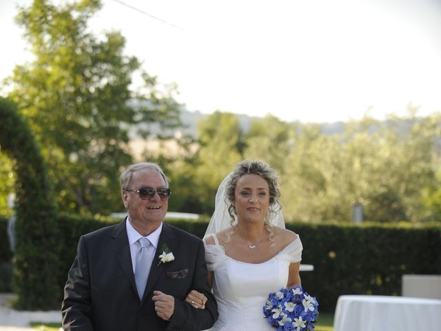 Il matrimonio di Fabrizio e Erica a Mogliano, Macerata 11