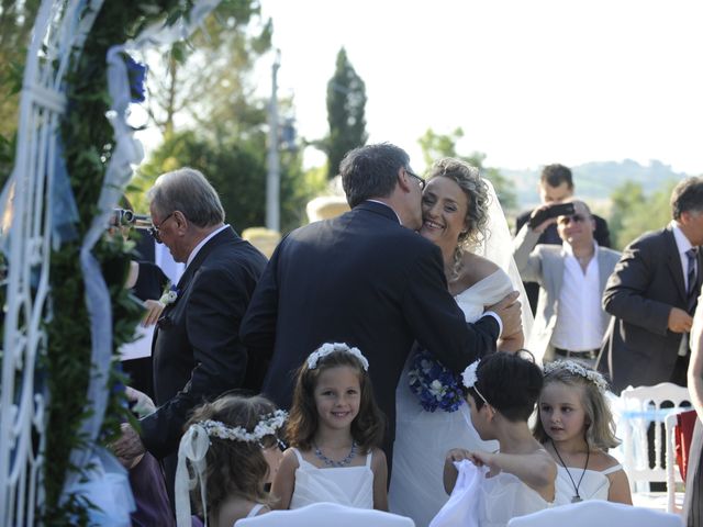 Il matrimonio di Fabrizio e Erica a Mogliano, Macerata 13