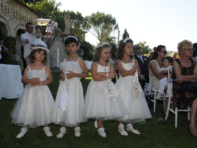 Il matrimonio di Fabrizio e Erica a Mogliano, Macerata 18