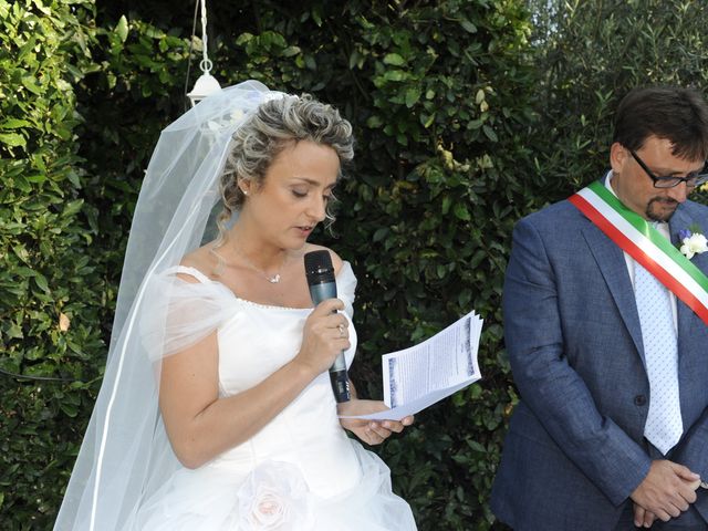 Il matrimonio di Fabrizio e Erica a Mogliano, Macerata 19