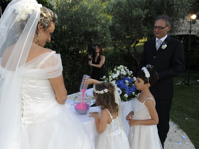 Il matrimonio di Fabrizio e Erica a Mogliano, Macerata 21