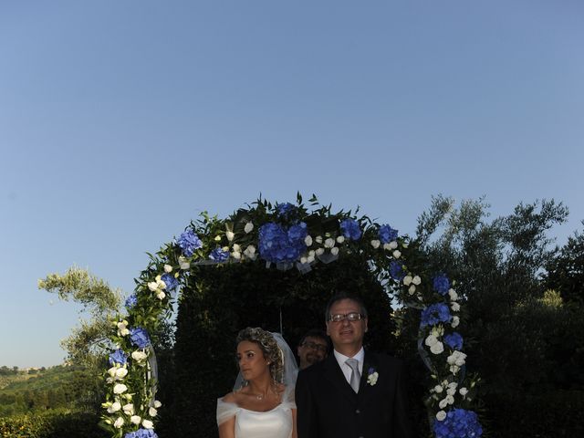 Il matrimonio di Fabrizio e Erica a Mogliano, Macerata 28