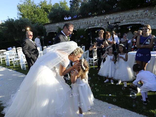 Il matrimonio di Fabrizio e Erica a Mogliano, Macerata 31