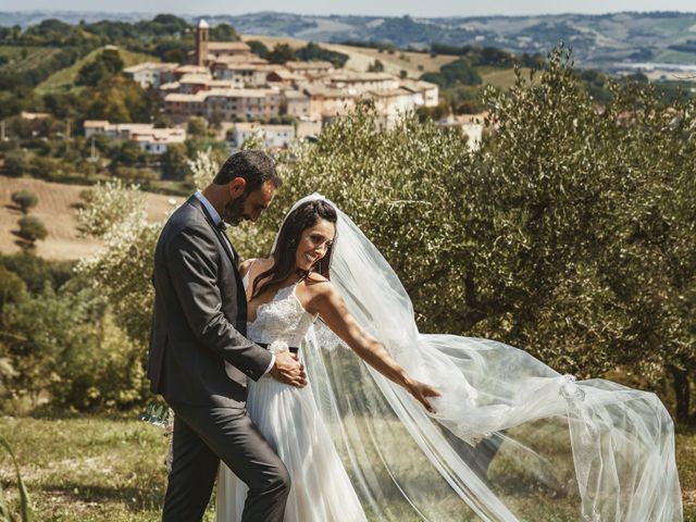 Il matrimonio di Andrea e Ramona a Serrungarina, Pesaro - Urbino 26