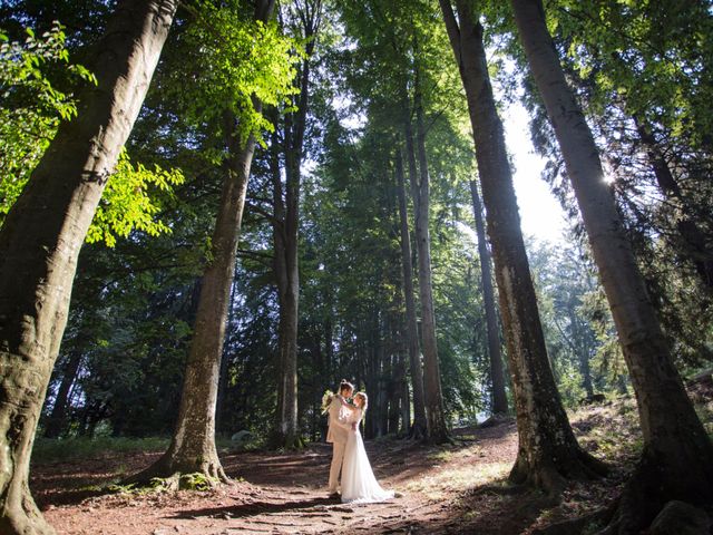 Il matrimonio di Tiziano e Marlene a Civenna, Como 70