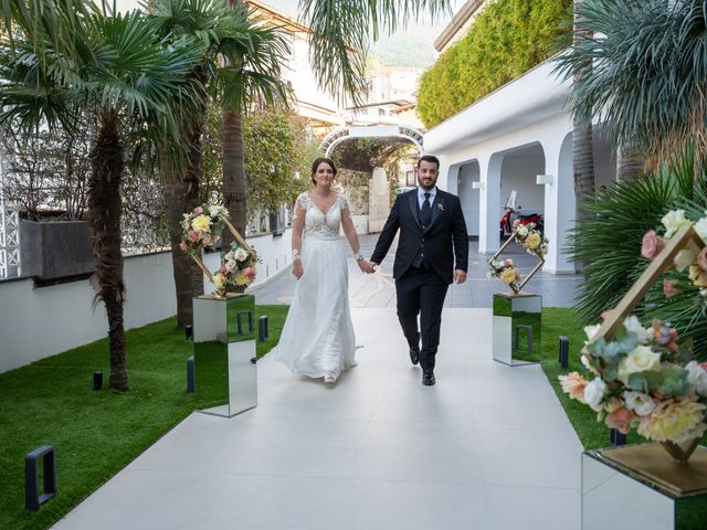 Il matrimonio di Chiara e Agostino a Giugliano in Campania, Napoli 16