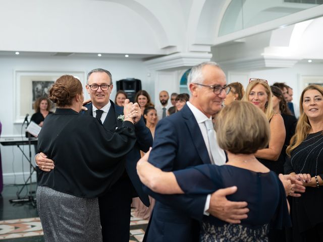 Il matrimonio di Chiara e Agostino a Giugliano in Campania, Napoli 30