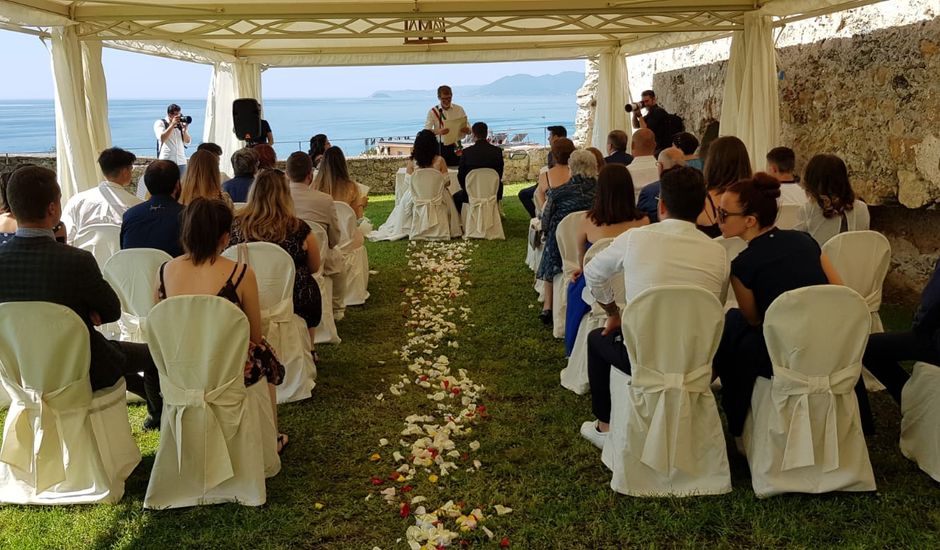 Il matrimonio di Fabio e Laura a Finale Ligure, Savona