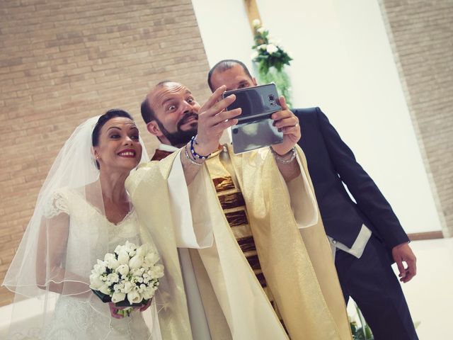 Il matrimonio di Emanuele e Chiara a Grottammare, Ascoli Piceno 29