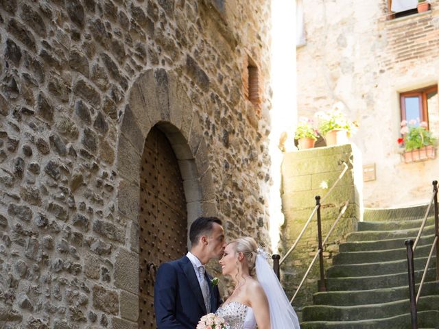 Il matrimonio di Andrea e Benita a Anghiari, Arezzo 34