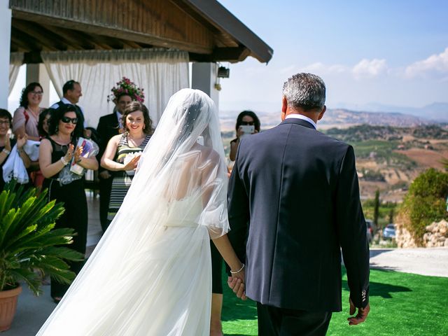 Il matrimonio di Davide e Lilly a Favara, Agrigento 10