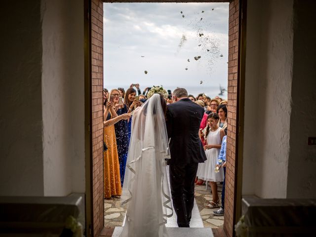 Il matrimonio di Paolo e Laura a Cirò Marina, Crotone 40