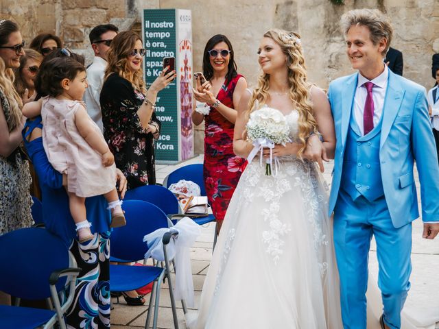 Il matrimonio di FRANCESCO e ERIKA a Lecce, Lecce 42