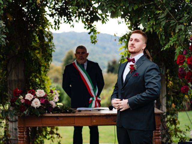 Il matrimonio di William e Ilaria a Varano Borghi, Varese 27