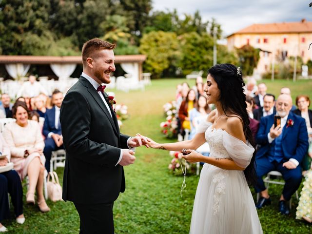 Il matrimonio di William e Ilaria a Varano Borghi, Varese 30