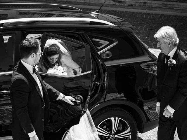 Il matrimonio di Serena e Mattia a Tocco da Casauria, Pescara 29