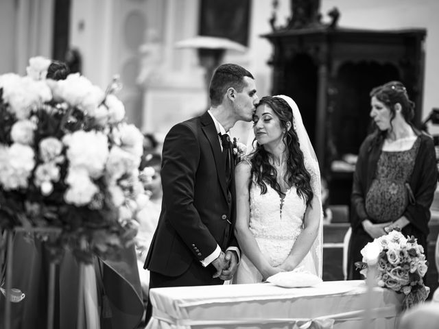 Il matrimonio di Serena e Mattia a Tocco da Casauria, Pescara 39