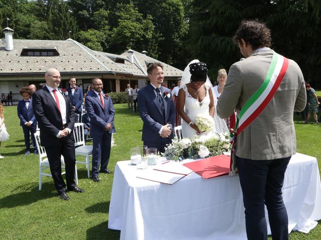 Il matrimonio di Simone e Victoire a Varese, Varese 24