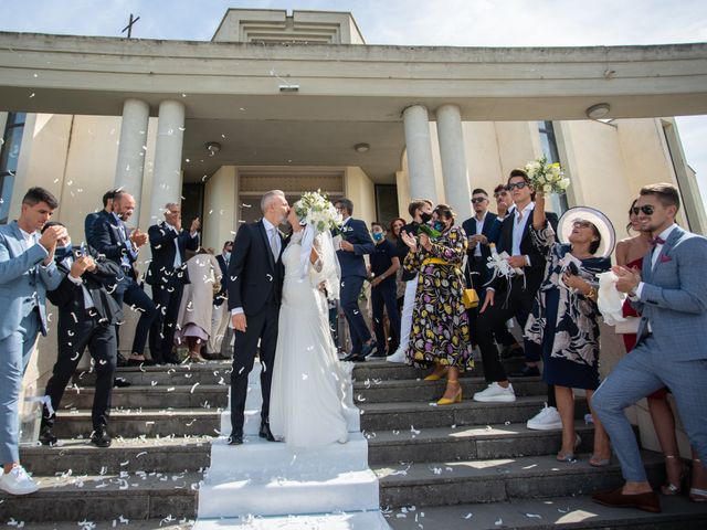 Il matrimonio di Marialaura e Piernicola a Carapelle, Foggia 38