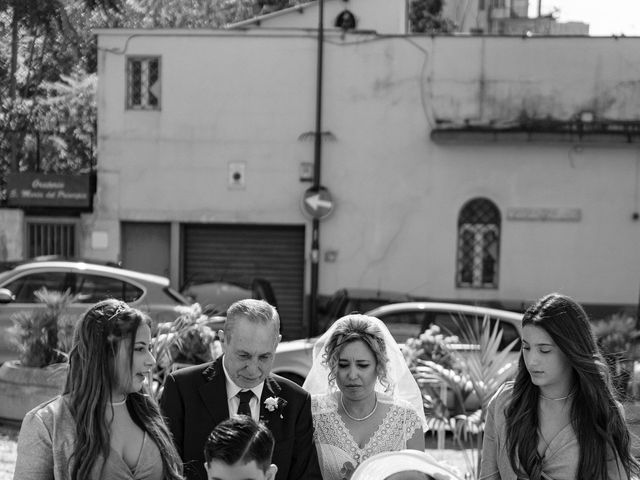 Il matrimonio di Ailyn e Luciano a Torre del Greco, Napoli 12
