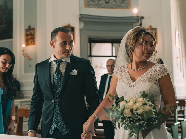 Il matrimonio di Ailyn e Luciano a Torre del Greco, Napoli 23