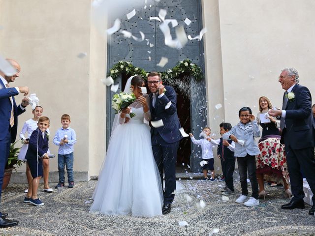 Il matrimonio di Lorenzo e Laura a Mandello del Lario, Lecco 12