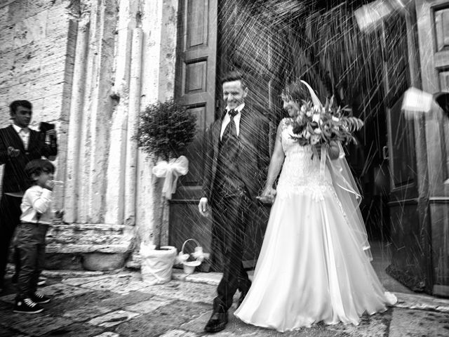 Il matrimonio di Giuseppe e Daniela a Colle di Val d&apos;Elsa, Siena 9