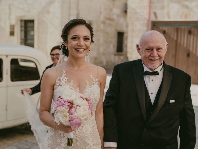 Il matrimonio di Massimiliano e Roberta a Maruggio, Taranto 17