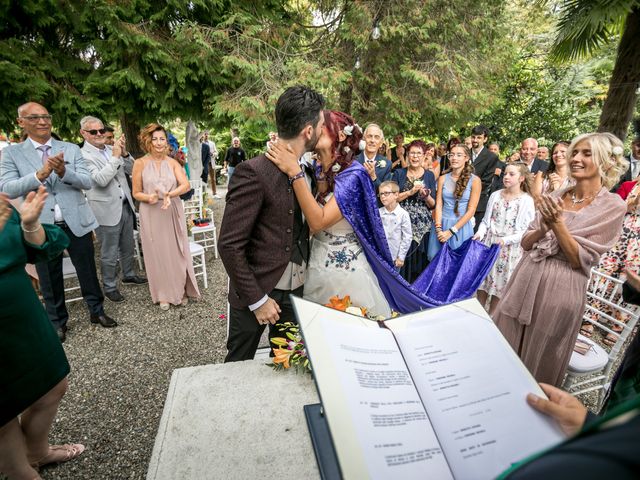 Il matrimonio di Michela e Stefano a Vergiate, Varese 37